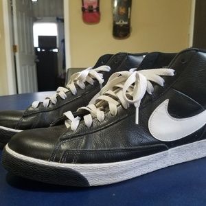 Nike Blaze mid top